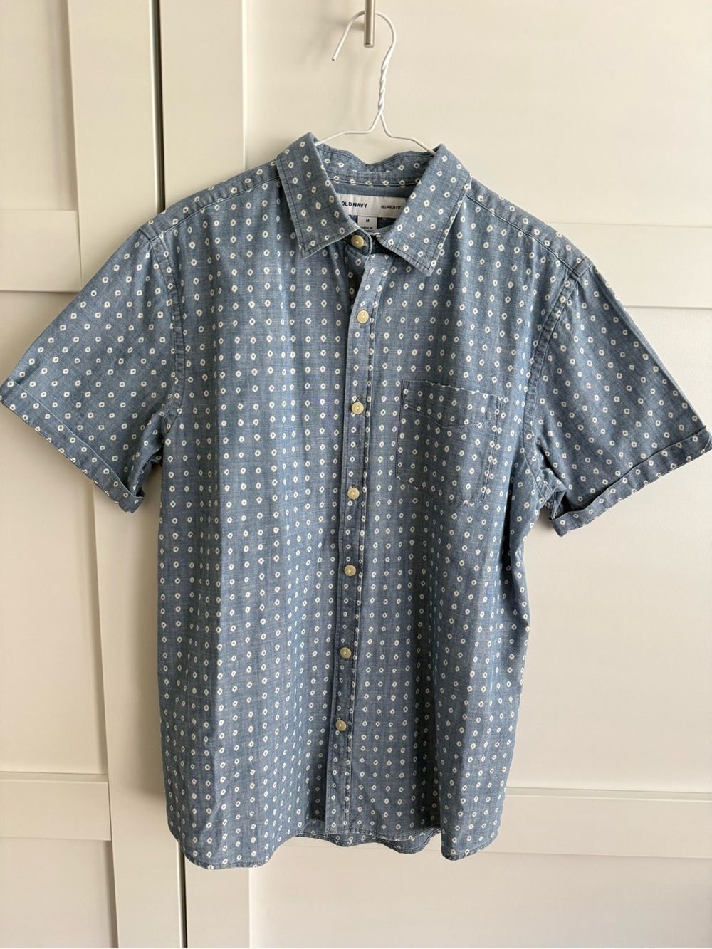 Old Navy Light Blue Short-Sleeve Button-Down with Micro Dot Print